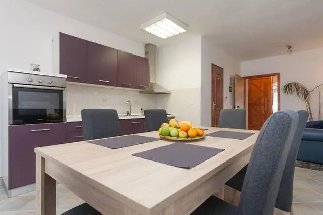 Apartment Helena Pula Croatia